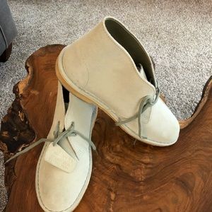 Women’s Clark’s light blue Desert suede boots-Sz 9